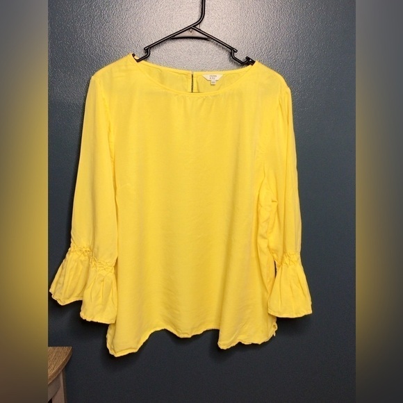 Yellow Crown & ivy 2xl shirt (0097) - Picture 3 of 8